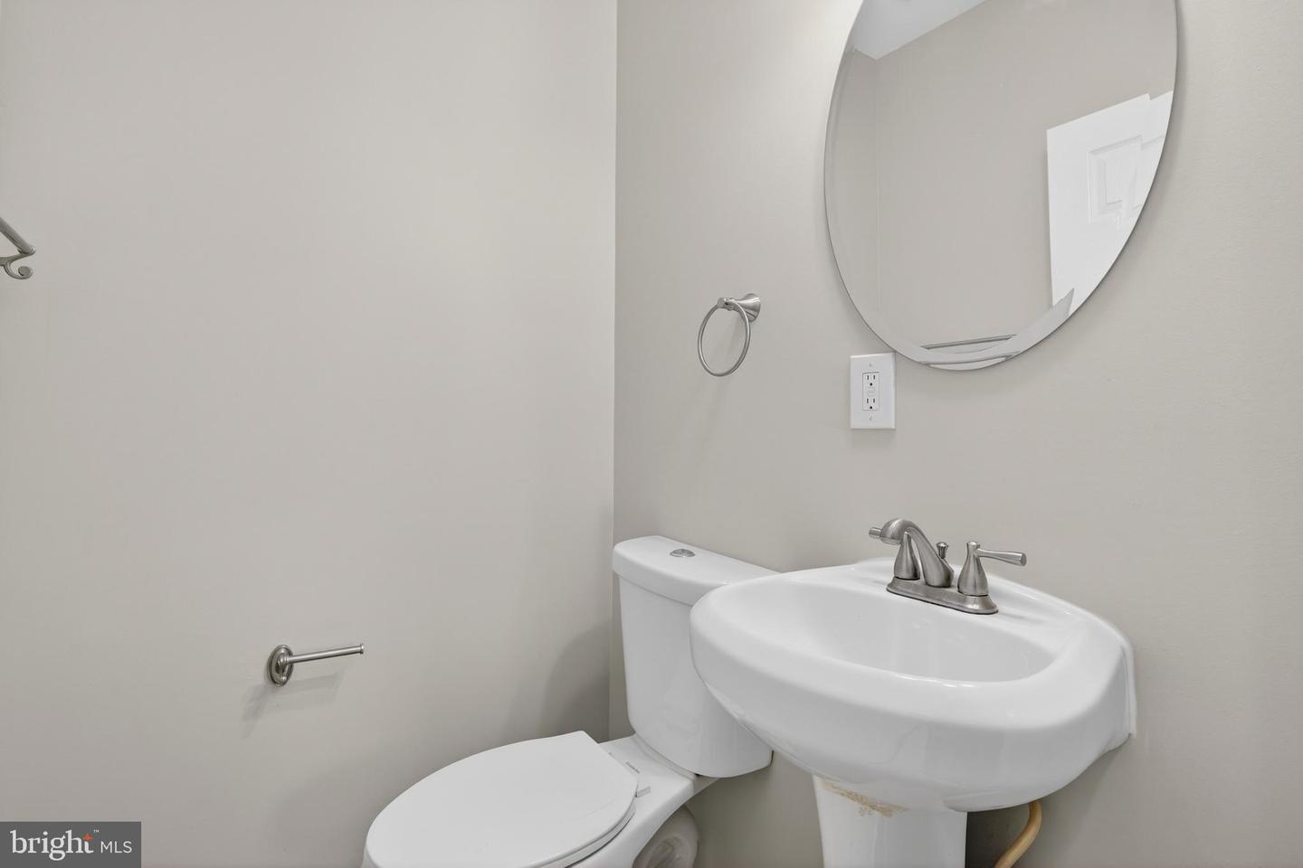 4815 JAY ST NE, WASHINGTON, District Of Columbia 20019, 3 Bedrooms Bedrooms, ,2 BathroomsBathrooms,Residential,For sale,4815 JAY ST NE,DCDC2211470 MLS # DCDC2211470