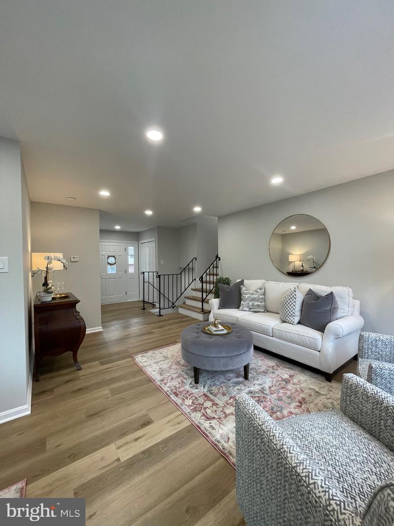 12060 WILLOWOOD DR, WOODBRIDGE, Virginia 22192, 4 Bedrooms Bedrooms, ,2 BathroomsBathrooms,Residential,For sale,12060 WILLOWOOD DR,VAPW2108026 MLS # VAPW2108026