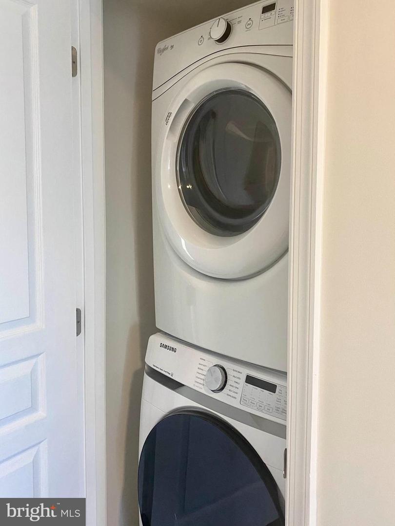 8393 SCOTLAND LOOP, MANASSAS, Virginia 20109, 3 Bedrooms Bedrooms, ,3 BathroomsBathrooms,Residential,For sale,8393 SCOTLAND LOOP,VAPW2108148 MLS # VAPW2108148