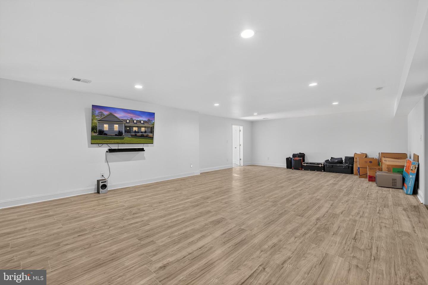 6471 SILK RD, JEFFERSONTON, Virginia 22724, 4 Bedrooms Bedrooms, 12 Rooms Rooms,3 BathroomsBathrooms,Residential,For sale,6471 SILK RD,VACU2012162 MLS # VACU2012162