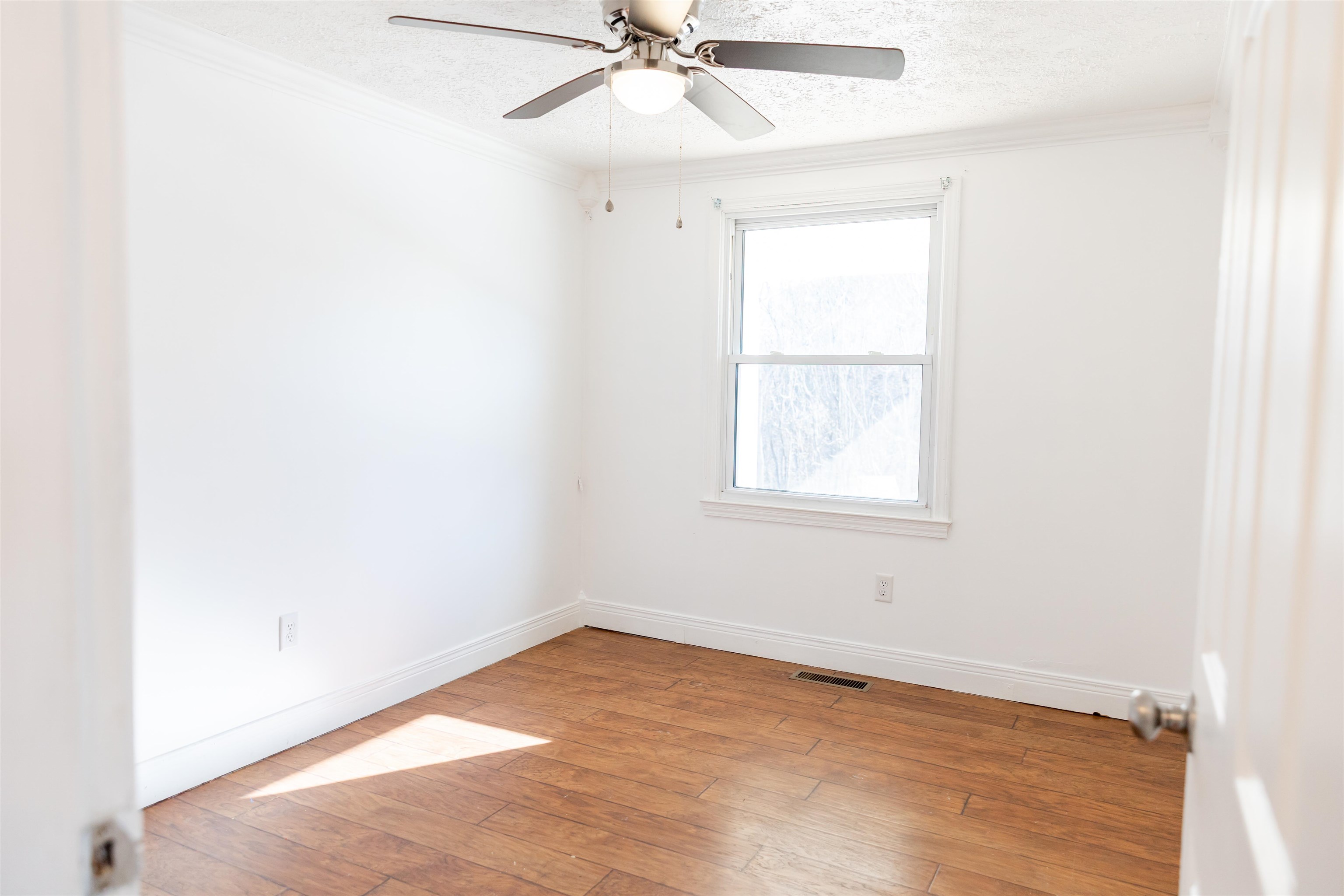 184 SW HILLSIDE DR, BUENA VISTA, Virginia 24416, 4 Bedrooms Bedrooms, ,2 BathroomsBathrooms,Residential,Section 8 Lot 9 Appointment of Substitute Instrume,184 SW HILLSIDE DR,671908 MLS # 671908