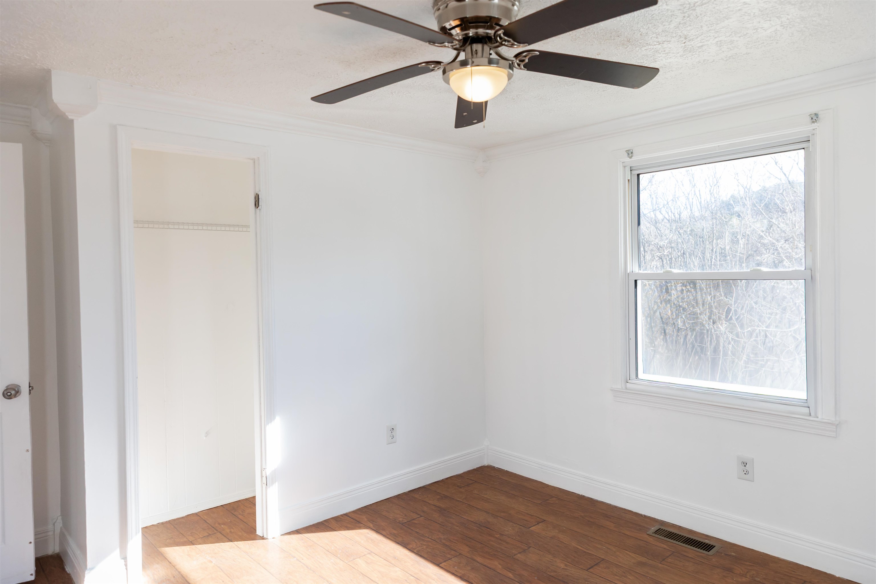 184 SW HILLSIDE DR, BUENA VISTA, Virginia 24416, 4 Bedrooms Bedrooms, ,2 BathroomsBathrooms,Residential,Section 8 Lot 9 Appointment of Substitute Instrume,184 SW HILLSIDE DR,671908 MLS # 671908