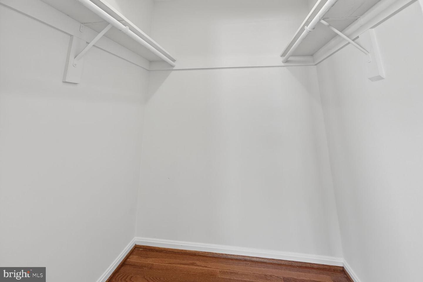 430 N ARMISTEAD ST #201, ALEXANDRIA, Virginia 22312, 1 Bedroom Bedrooms, ,1 BathroomBathrooms,Residential,For sale,430 N ARMISTEAD ST #201,VAAX2052114 MLS # VAAX2052114