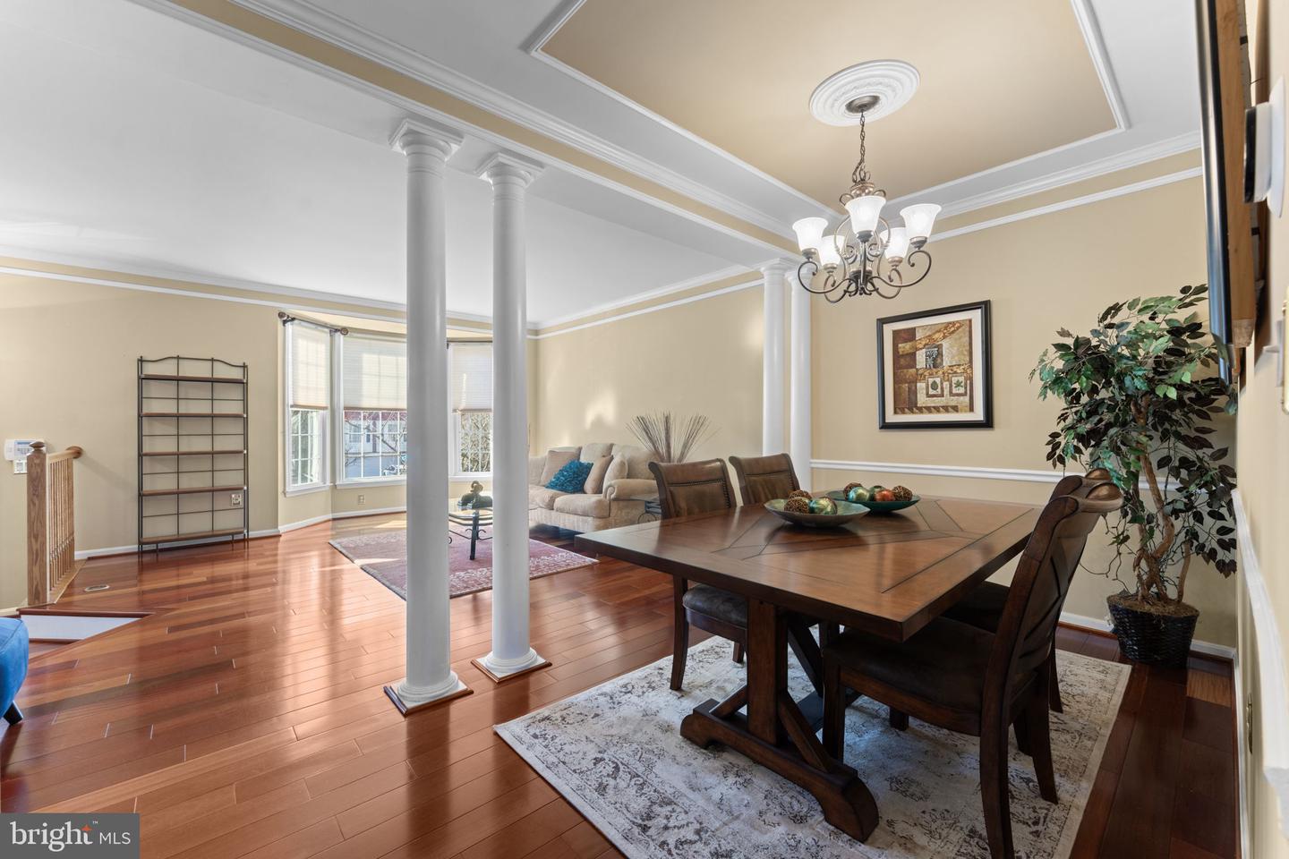 6238 WINDHAM HILL RUN, ALEXANDRIA, Virginia 22315, 4 Bedrooms Bedrooms, ,3 BathroomsBathrooms,Residential,For sale,6238 WINDHAM HILL RUN,VAFX2281408 MLS # VAFX2281408