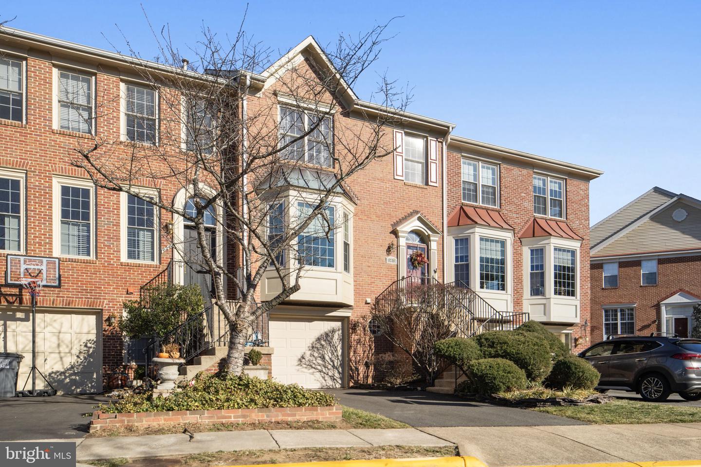 6238 WINDHAM HILL RUN, ALEXANDRIA, Virginia 22315, 4 Bedrooms Bedrooms, ,3 BathroomsBathrooms,Residential,For sale,6238 WINDHAM HILL RUN,VAFX2281408 MLS # VAFX2281408