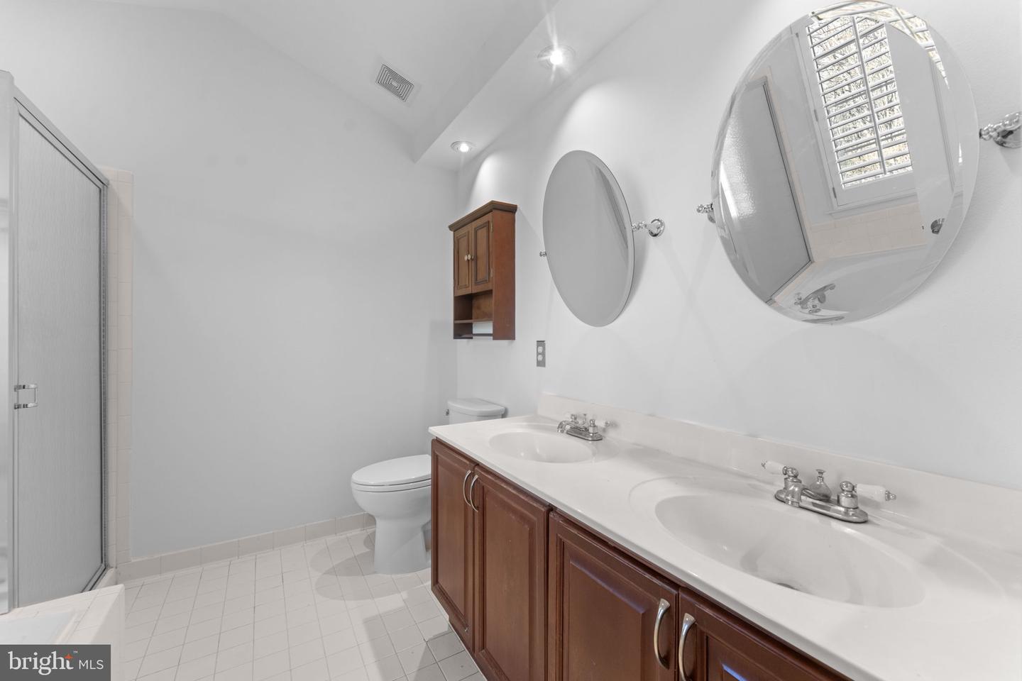 6238 WINDHAM HILL RUN, ALEXANDRIA, Virginia 22315, 4 Bedrooms Bedrooms, ,3 BathroomsBathrooms,Residential,For sale,6238 WINDHAM HILL RUN,VAFX2281408 MLS # VAFX2281408