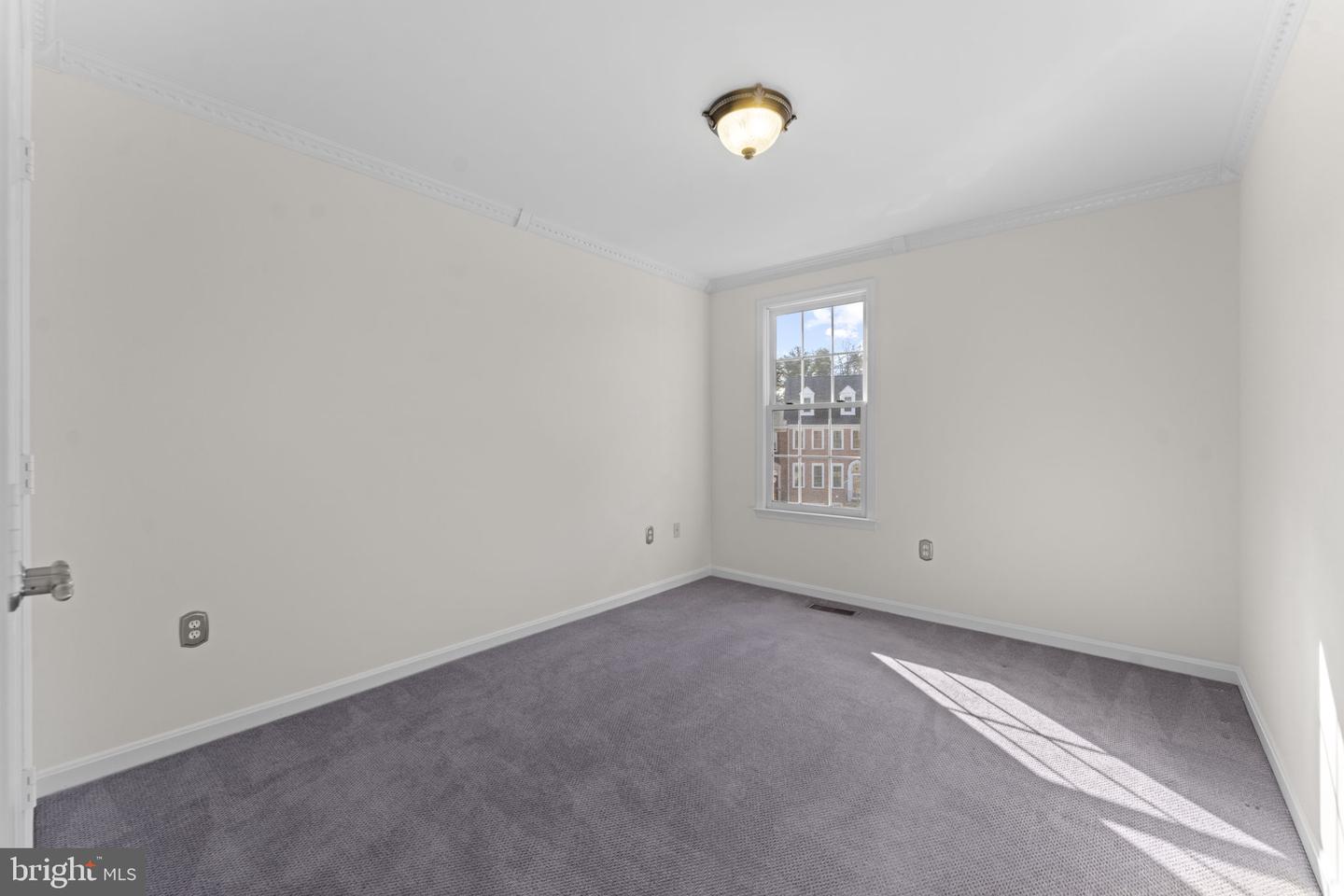 6238 WINDHAM HILL RUN, ALEXANDRIA, Virginia 22315, 4 Bedrooms Bedrooms, ,3 BathroomsBathrooms,Residential,For sale,6238 WINDHAM HILL RUN,VAFX2281408 MLS # VAFX2281408