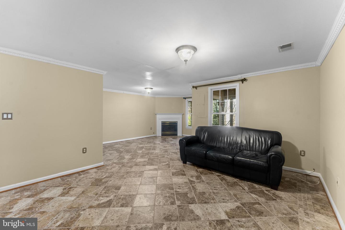 6238 WINDHAM HILL RUN, ALEXANDRIA, Virginia 22315, 4 Bedrooms Bedrooms, ,3 BathroomsBathrooms,Residential,For sale,6238 WINDHAM HILL RUN,VAFX2281408 MLS # VAFX2281408