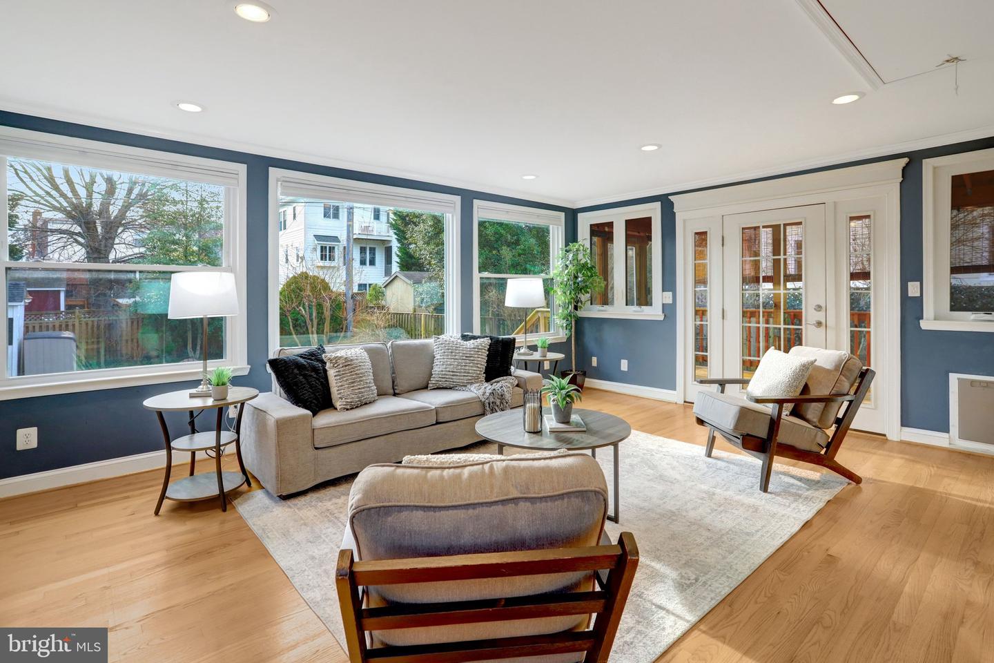 5210 25TH PL N, ARLINGTON, Virginia 22207, 3 Bedrooms Bedrooms, ,2 BathroomsBathrooms,Residential,For sale,5210 25TH PL N,VAAR2066634 MLS # VAAR2066634