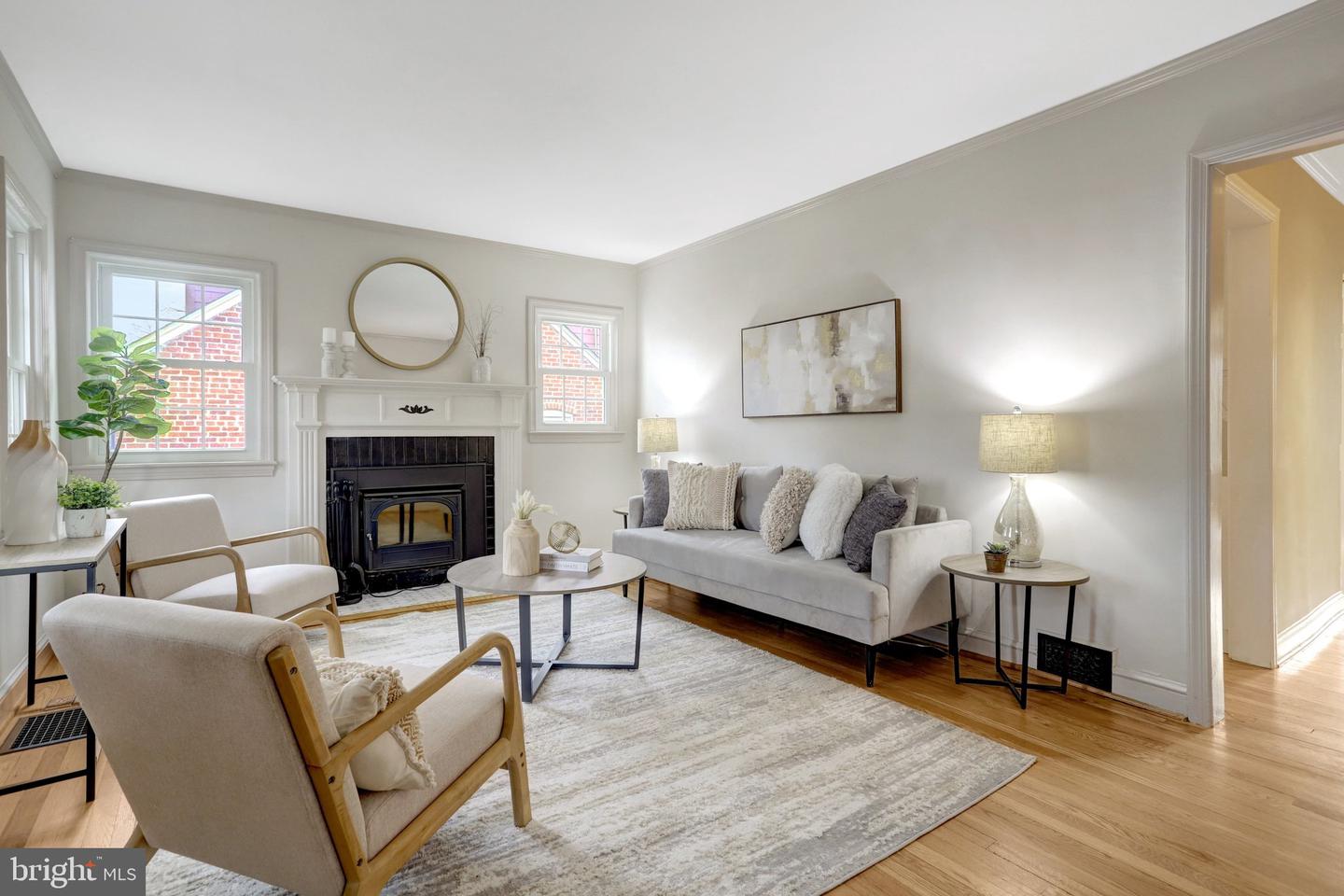 5210 25TH PL N, ARLINGTON, Virginia 22207, 3 Bedrooms Bedrooms, ,2 BathroomsBathrooms,Residential,For sale,5210 25TH PL N,VAAR2066634 MLS # VAAR2066634