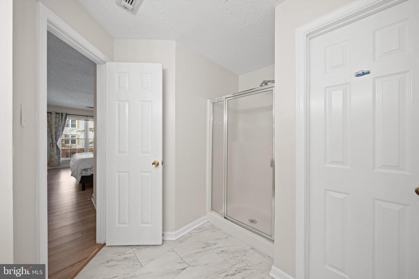 247-S S PICKETT ST S #302, ALEXANDRIA, Virginia 22304, 2 Bedrooms Bedrooms, ,2 BathroomsBathrooms,Residential,For sale,247-S S PICKETT ST S #302,VAAX2052502 MLS # VAAX2052502