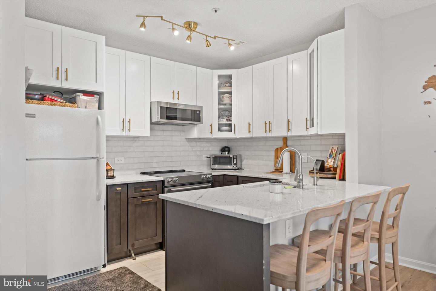 247-S S PICKETT ST S #302, ALEXANDRIA, Virginia 22304, 2 Bedrooms Bedrooms, ,2 BathroomsBathrooms,Residential,For sale,247-S S PICKETT ST S #302,VAAX2052502 MLS # VAAX2052502