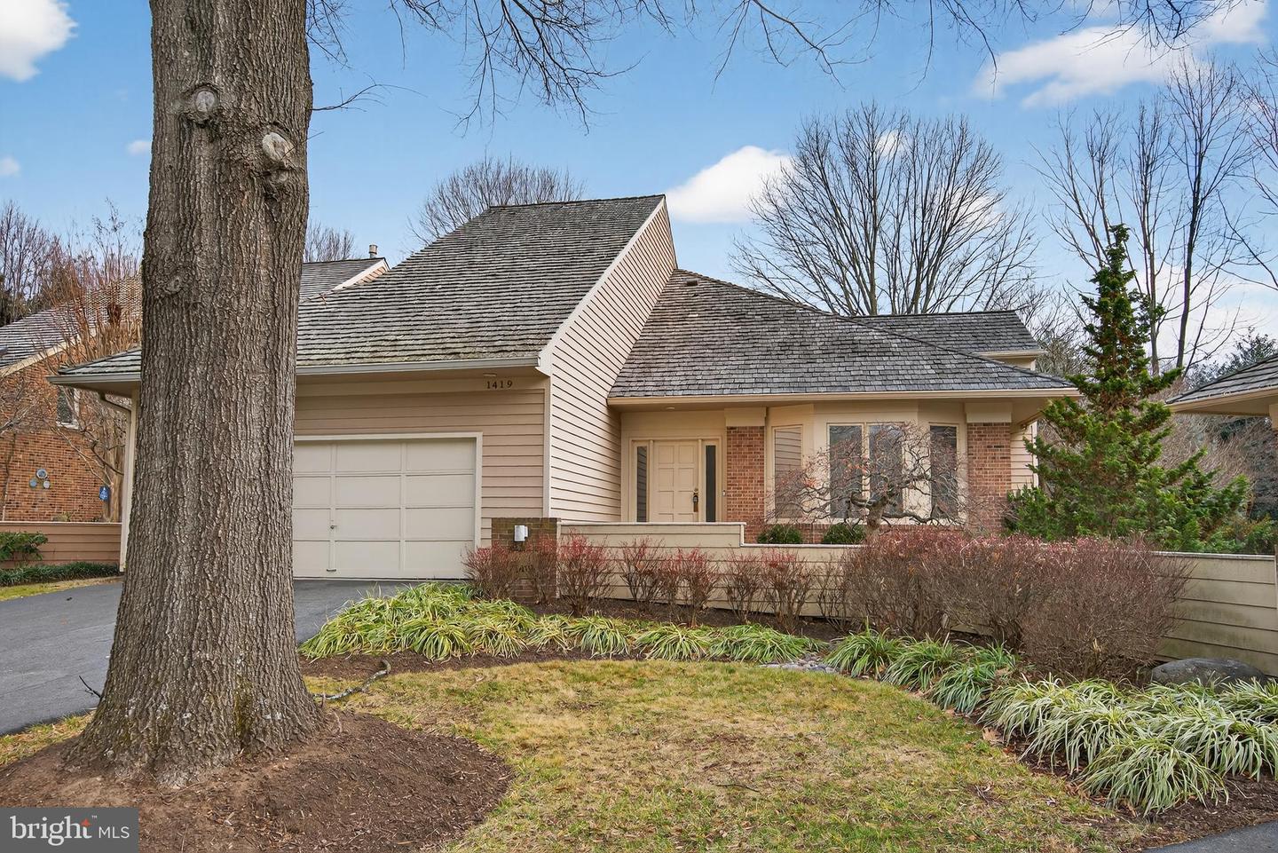 1419 BELCASTLE CT, RESTON, Virginia 20194, 3 Bedrooms Bedrooms, ,2 BathroomsBathrooms,Residential,For sale,1419 BELCASTLE CT,VAFX2283376 MLS # VAFX2283376