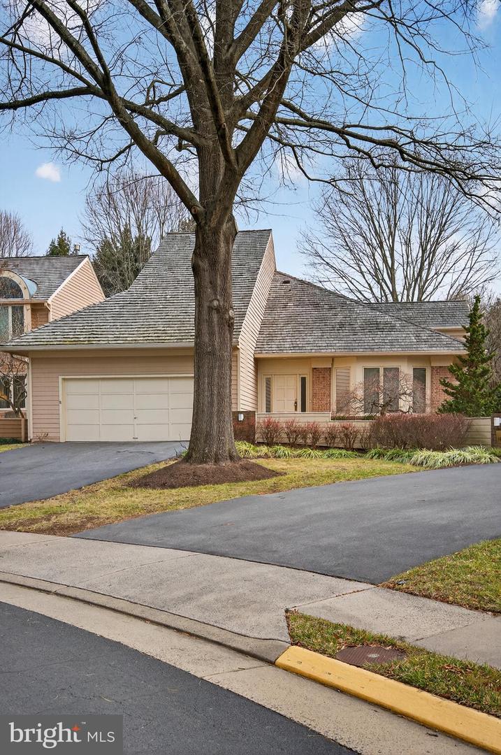 1419 BELCASTLE CT, RESTON, Virginia 20194, 3 Bedrooms Bedrooms, ,2 BathroomsBathrooms,Residential,For sale,1419 BELCASTLE CT,VAFX2283376 MLS # VAFX2283376