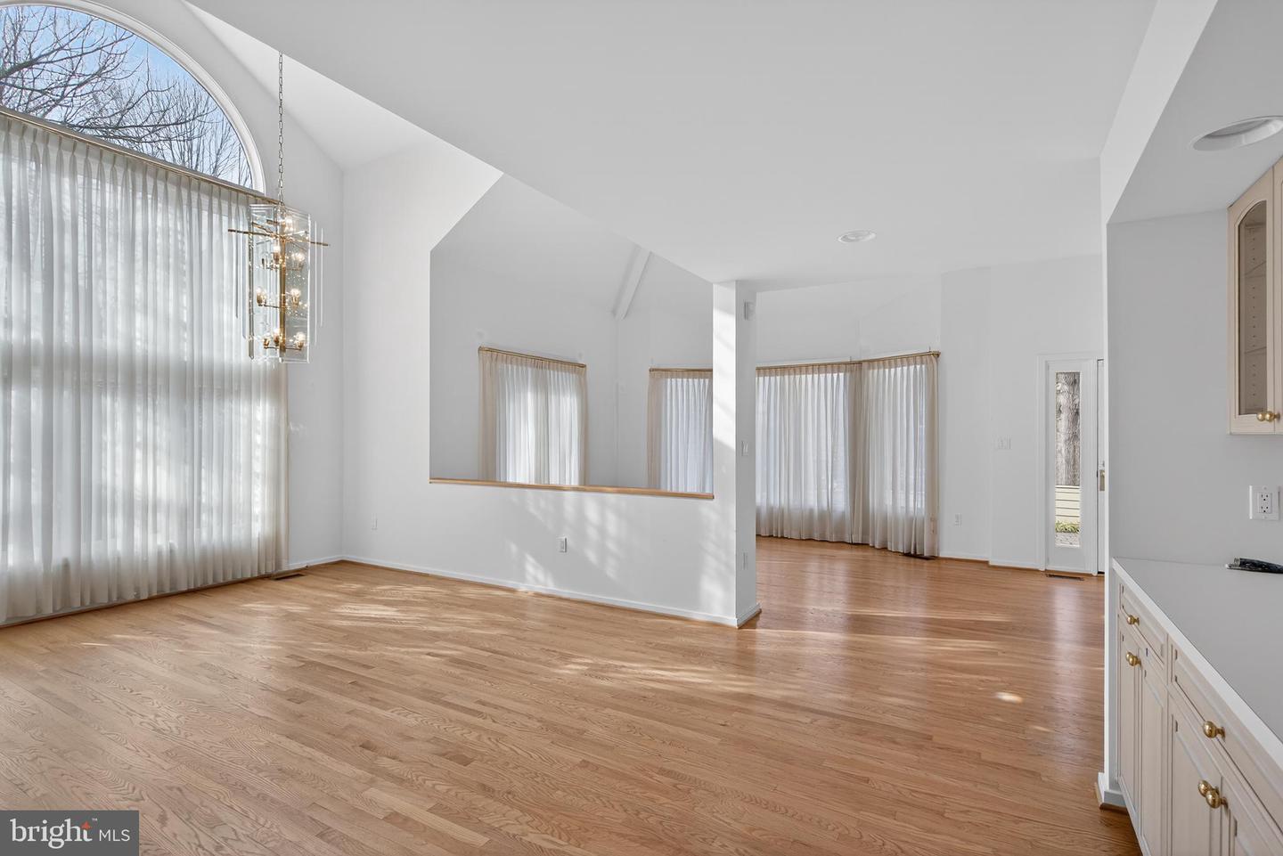 1419 BELCASTLE CT, RESTON, Virginia 20194, 3 Bedrooms Bedrooms, ,2 BathroomsBathrooms,Residential,For sale,1419 BELCASTLE CT,VAFX2283376 MLS # VAFX2283376