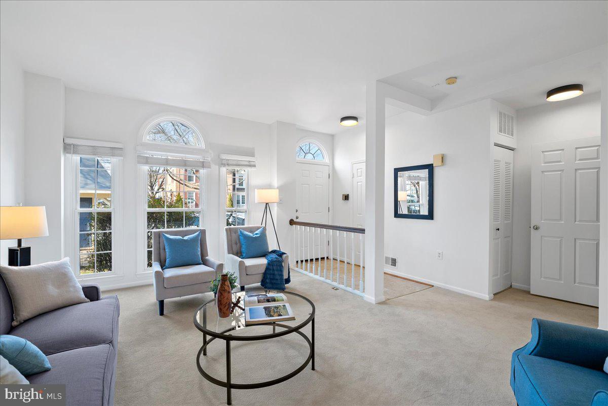 6121 WELLINGTON COMMONS DR, ALEXANDRIA, Virginia 22310, 3 Bedrooms Bedrooms, ,3 BathroomsBathrooms,Residential,For sale,6121 WELLINGTON COMMONS DR,VAFX2283512 MLS # VAFX2283512