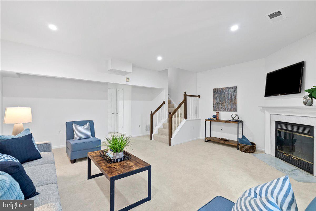 6121 WELLINGTON COMMONS DR, ALEXANDRIA, Virginia 22310, 3 Bedrooms Bedrooms, ,3 BathroomsBathrooms,Residential,For sale,6121 WELLINGTON COMMONS DR,VAFX2283512 MLS # VAFX2283512