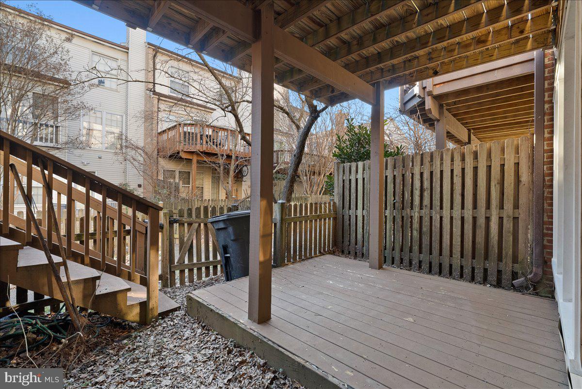 6121 WELLINGTON COMMONS DR, ALEXANDRIA, Virginia 22310, 3 Bedrooms Bedrooms, ,3 BathroomsBathrooms,Residential,For sale,6121 WELLINGTON COMMONS DR,VAFX2283512 MLS # VAFX2283512