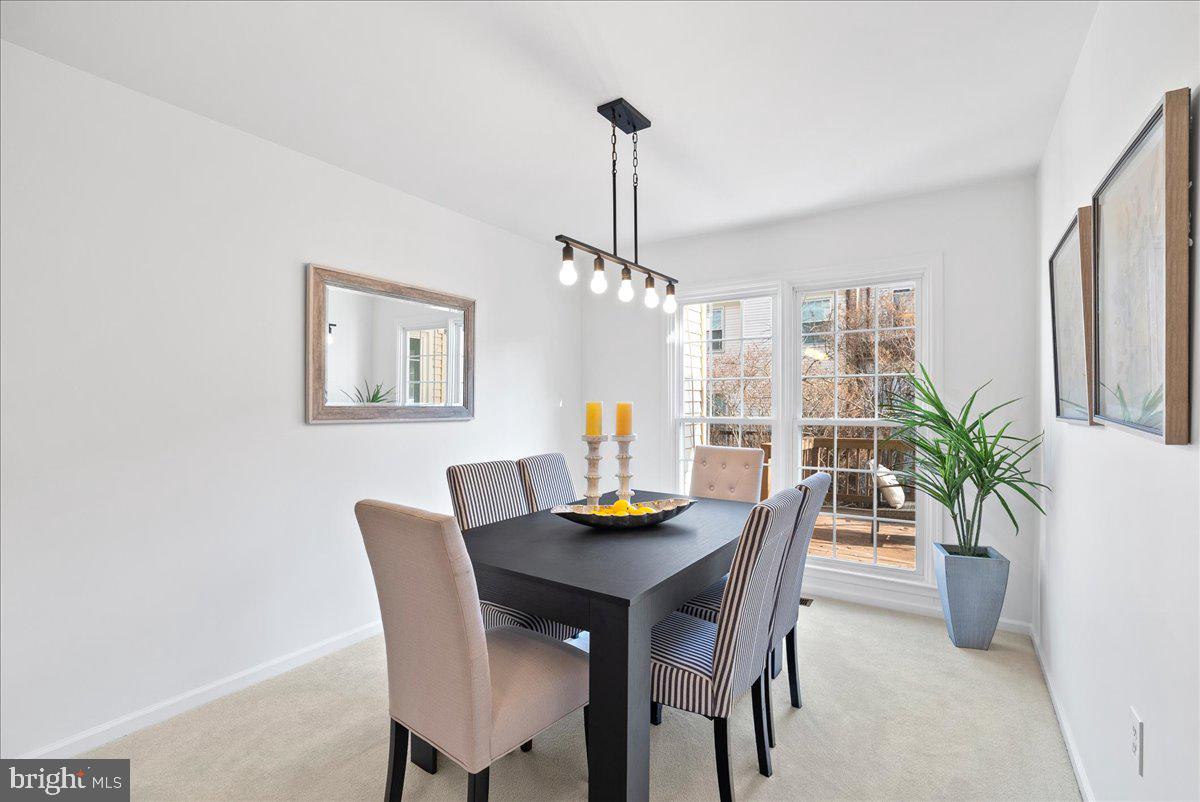 6121 WELLINGTON COMMONS DR, ALEXANDRIA, Virginia 22310, 3 Bedrooms Bedrooms, ,3 BathroomsBathrooms,Residential,For sale,6121 WELLINGTON COMMONS DR,VAFX2283512 MLS # VAFX2283512