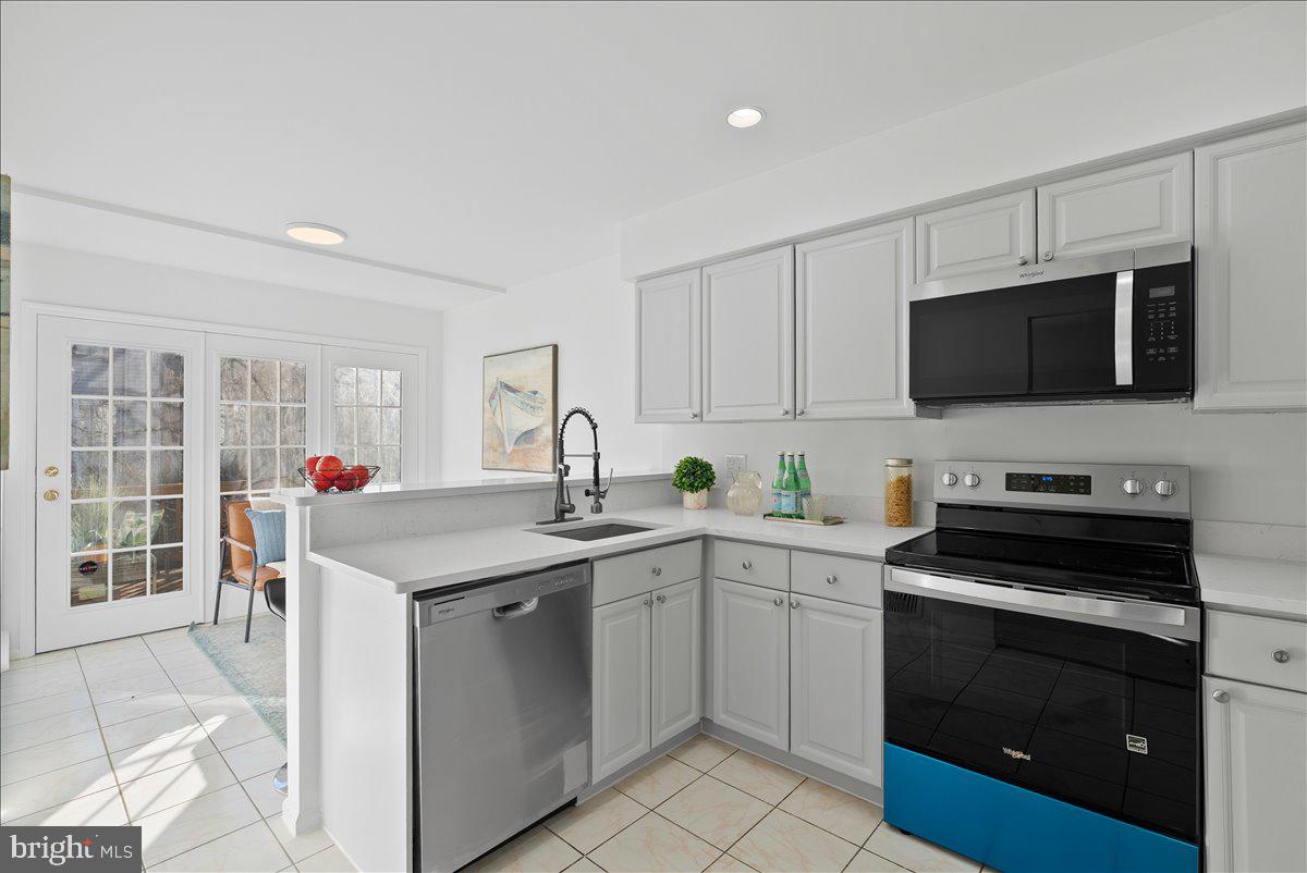 6121 WELLINGTON COMMONS DR, ALEXANDRIA, Virginia 22310, 3 Bedrooms Bedrooms, ,3 BathroomsBathrooms,Residential,For sale,6121 WELLINGTON COMMONS DR,VAFX2283512 MLS # VAFX2283512