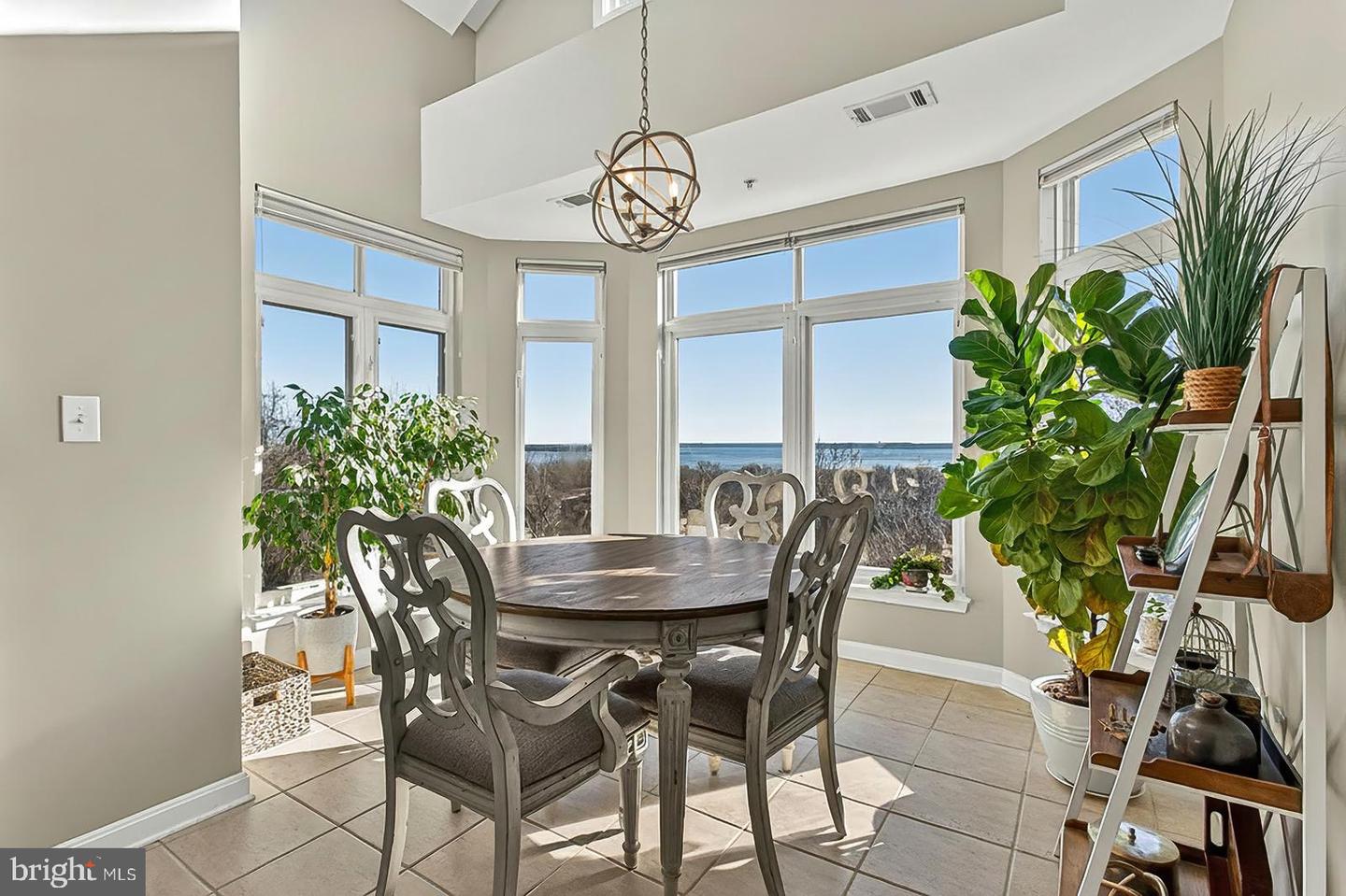 1621 LADUE CT #404, WOODBRIDGE, Virginia 22191, 2 Bedrooms Bedrooms, ,2 BathroomsBathrooms,Residential,For sale,1621 LADUE CT #404,VAPW2109930 MLS # VAPW2109930