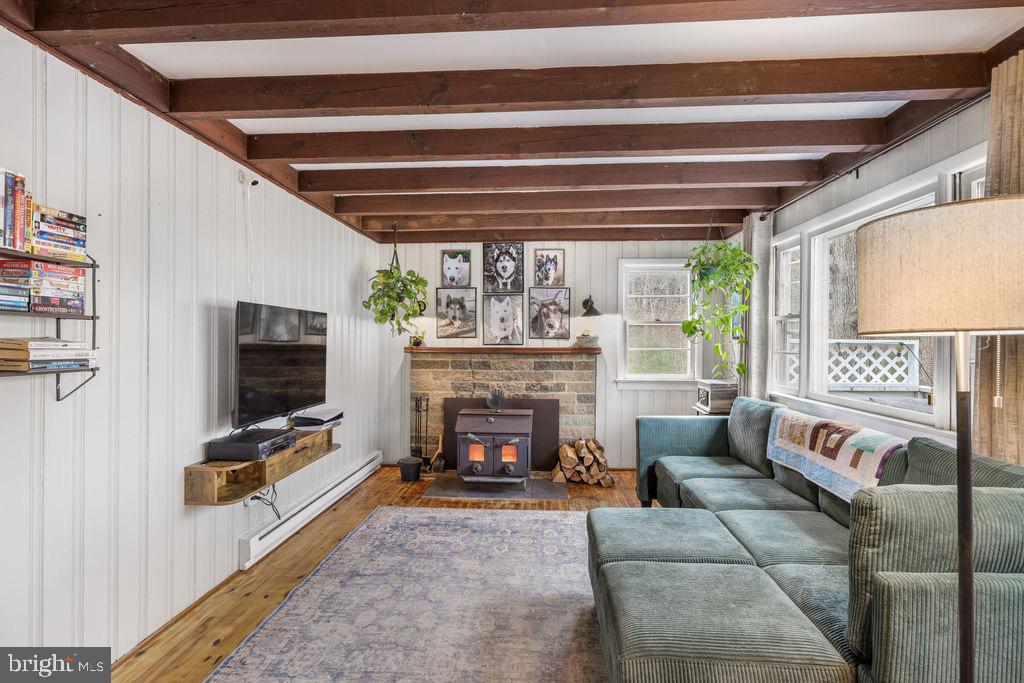 4992 ST DAVIDS CHURCH RD, FORT VALLEY, Virginia 22652, 2 Bedrooms Bedrooms, ,1 BathroomBathrooms,Residential,For sale,4992 ST DAVIDS CHURCH RD,VASH2013314 MLS # VASH2013314