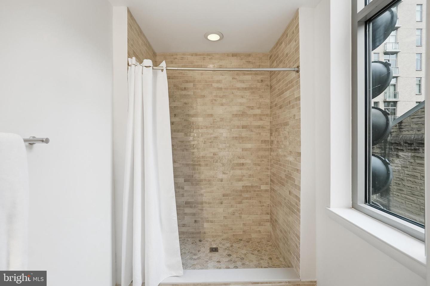 811 4TH ST NW #404, WASHINGTON, District Of Columbia 20001, 2 Bedrooms Bedrooms, ,2 BathroomsBathrooms,Residential,For sale,811 4TH ST NW #404,DCDC2240474 MLS # DCDC2240474