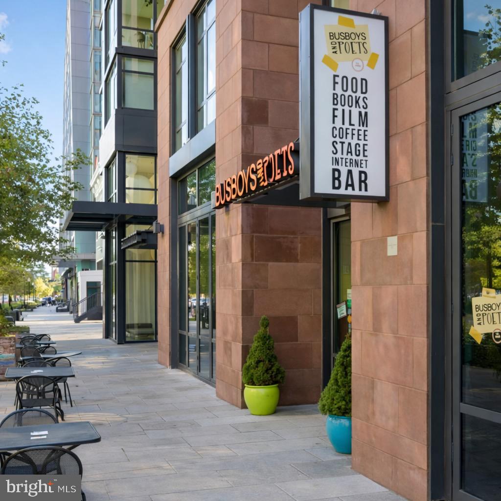 811 4TH ST NW #404, WASHINGTON, District Of Columbia 20001, 2 Bedrooms Bedrooms, ,2 BathroomsBathrooms,Residential,For sale,811 4TH ST NW #404,DCDC2240474 MLS # DCDC2240474