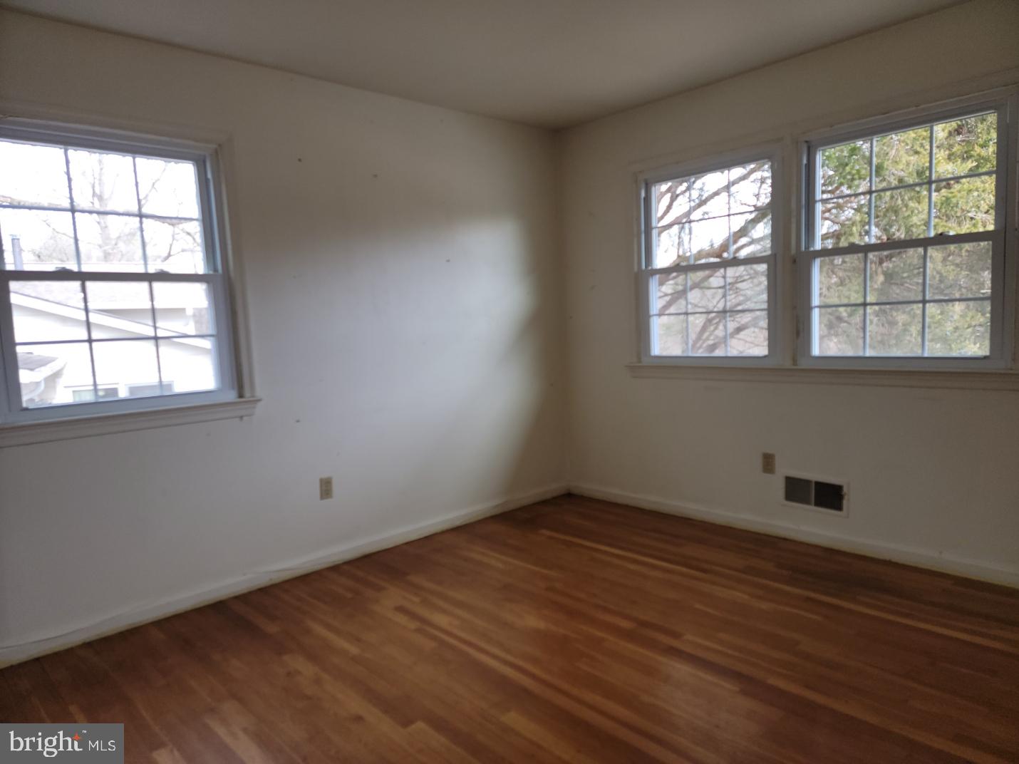 7405 FORRESTER LN, MANASSAS, Virginia 20109, 4 Bedrooms Bedrooms, ,3 BathroomsBathrooms,Residential,For sale,7405 FORRESTER LN,VAPW2110340 MLS # VAPW2110340