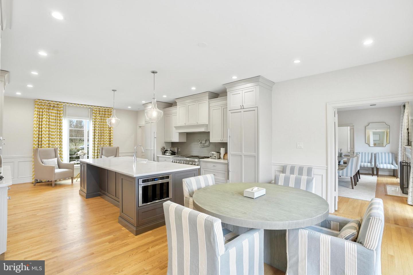 6202 VERNON PALMER CT, MCLEAN, Virginia 22101, 6 Bedrooms Bedrooms, ,6 BathroomsBathrooms,Residential,For sale,6202 VERNON PALMER CT,VAFX2285286 MLS # VAFX2285286