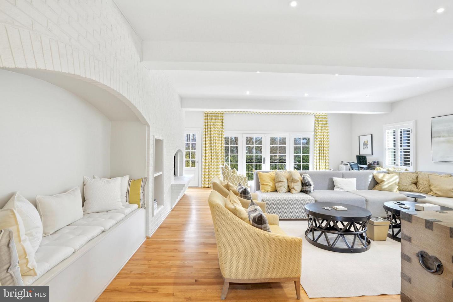 6202 VERNON PALMER CT, MCLEAN, Virginia 22101, 6 Bedrooms Bedrooms, ,6 BathroomsBathrooms,Residential,For sale,6202 VERNON PALMER CT,VAFX2285286 MLS # VAFX2285286