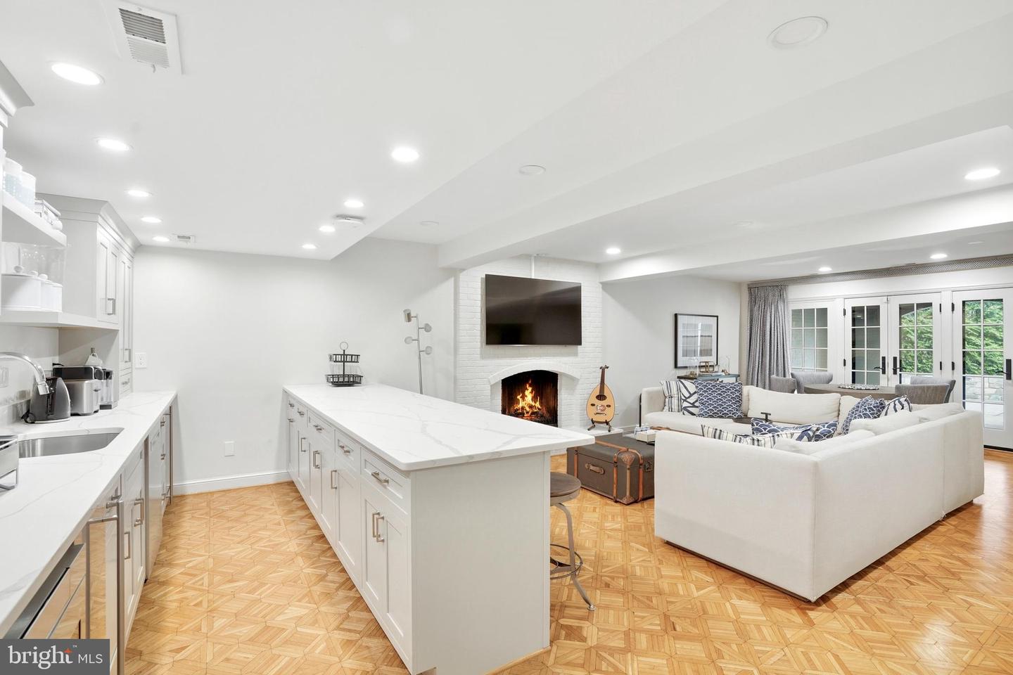 6202 VERNON PALMER CT, MCLEAN, Virginia 22101, 6 Bedrooms Bedrooms, ,6 BathroomsBathrooms,Residential,For sale,6202 VERNON PALMER CT,VAFX2285286 MLS # VAFX2285286