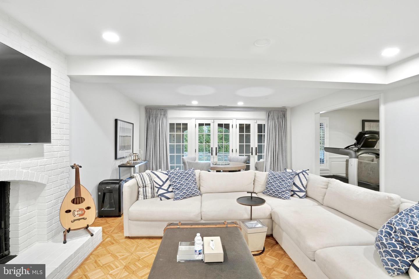 6202 VERNON PALMER CT, MCLEAN, Virginia 22101, 6 Bedrooms Bedrooms, ,6 BathroomsBathrooms,Residential,For sale,6202 VERNON PALMER CT,VAFX2285286 MLS # VAFX2285286