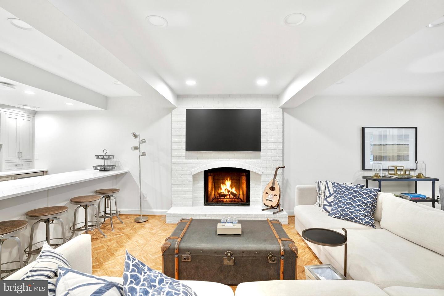 6202 VERNON PALMER CT, MCLEAN, Virginia 22101, 6 Bedrooms Bedrooms, ,6 BathroomsBathrooms,Residential,For sale,6202 VERNON PALMER CT,VAFX2285286 MLS # VAFX2285286