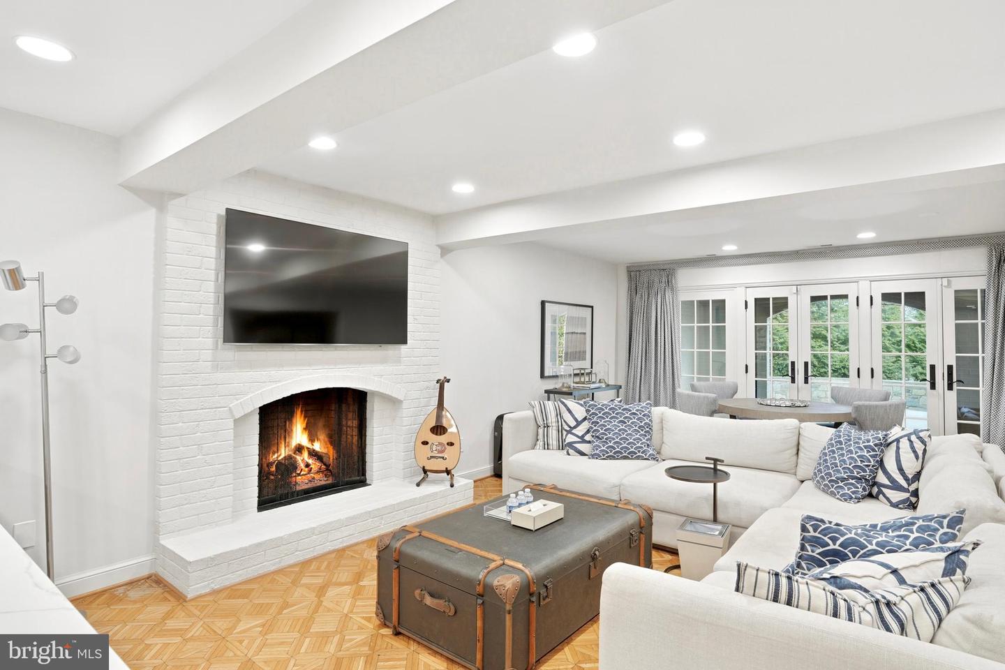 6202 VERNON PALMER CT, MCLEAN, Virginia 22101, 6 Bedrooms Bedrooms, ,6 BathroomsBathrooms,Residential,For sale,6202 VERNON PALMER CT,VAFX2285286 MLS # VAFX2285286