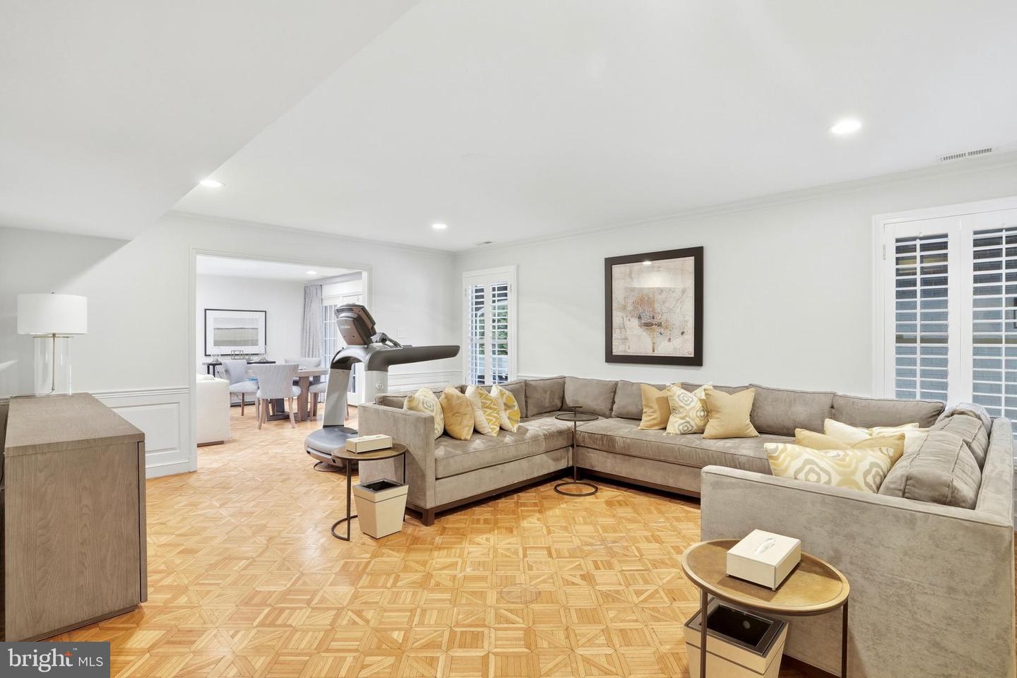 6202 VERNON PALMER CT, MCLEAN, Virginia 22101, 6 Bedrooms Bedrooms, ,6 BathroomsBathrooms,Residential,For sale,6202 VERNON PALMER CT,VAFX2285286 MLS # VAFX2285286