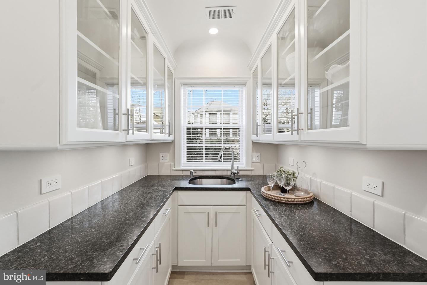 5020 SEDGWICK ST NW, WASHINGTON, District Of Columbia 20016, 7 Bedrooms Bedrooms, ,4 BathroomsBathrooms,Residential,For sale,5020 SEDGWICK ST NW,DCDC2241056 MLS # DCDC2241056