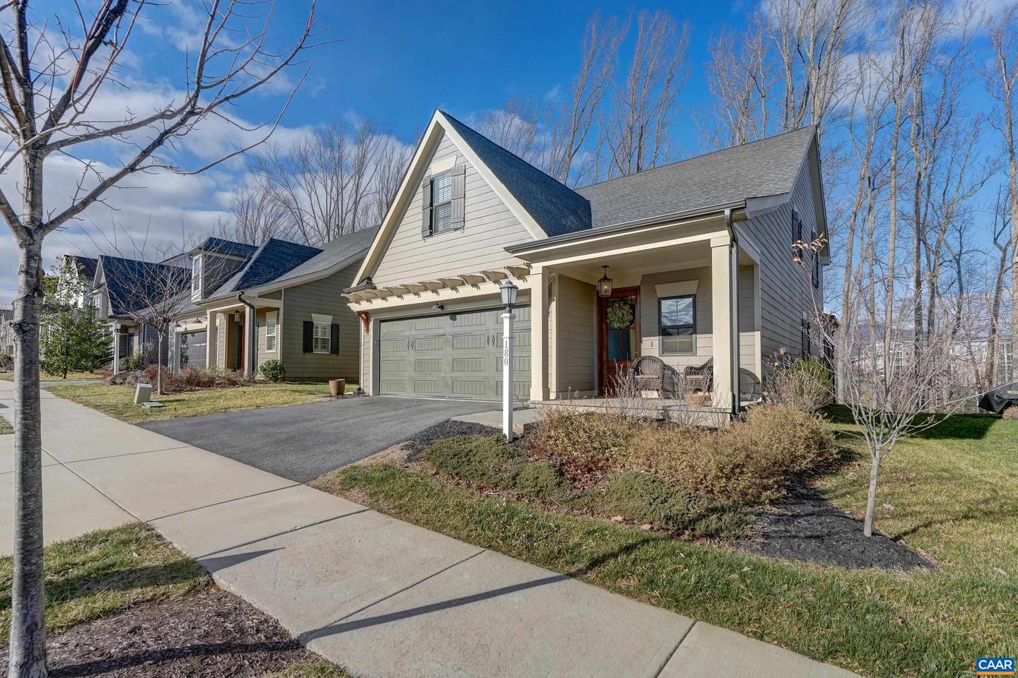 180 BISHOPGATE LN, CROZET, Virginia 22932, 3 Bedrooms Bedrooms, ,2 BathroomsBathrooms,Residential,For sale,180 BISHOPGATE LN,672398 MLS # 672398