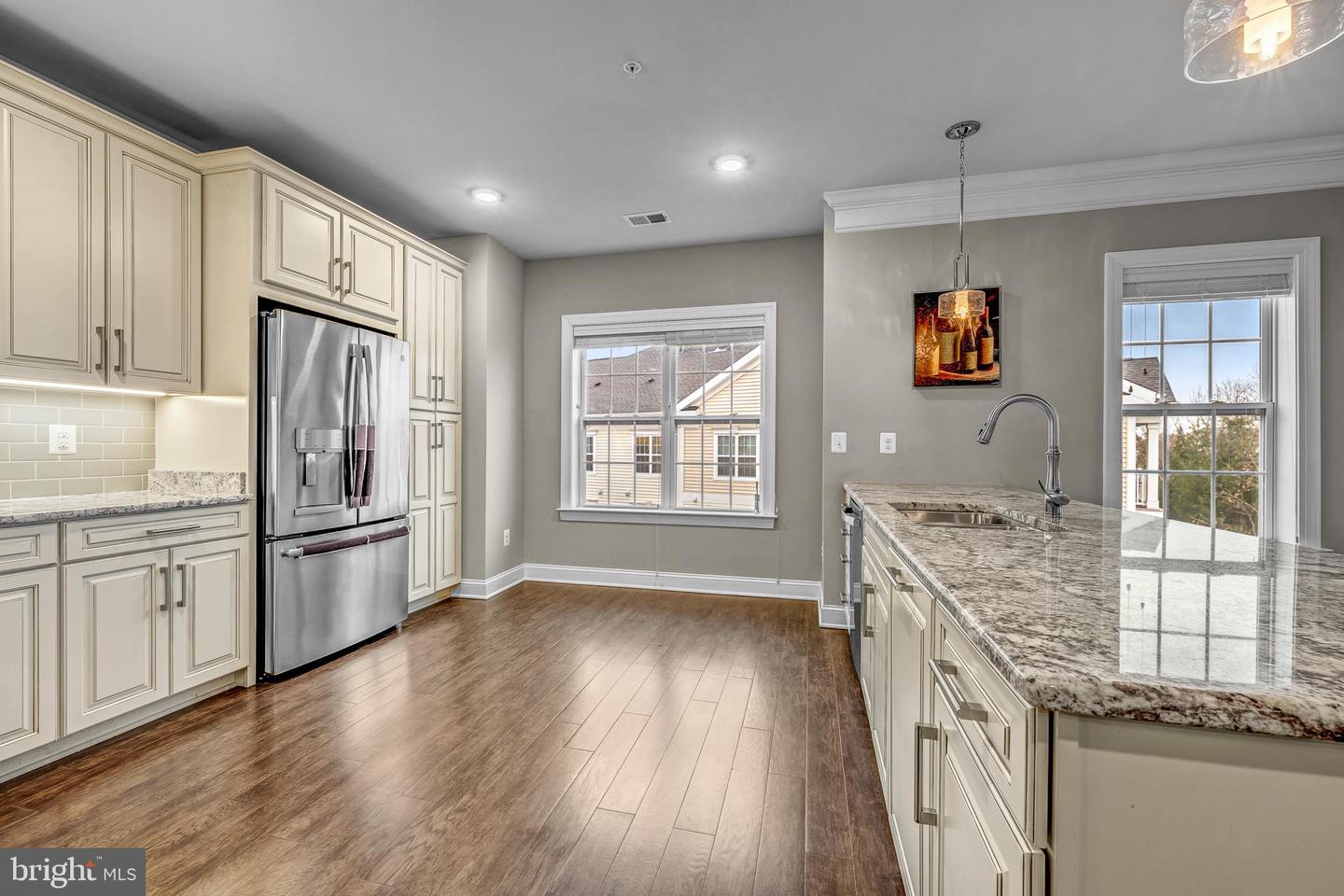 20981 ROCKY KNOLL SQ #301, ASHBURN, Virginia 20147, 2 Bedrooms Bedrooms, ,2 BathroomsBathrooms,Residential,For sale,20981 ROCKY KNOLL SQ #301,VALO2113854 MLS # VALO2113854