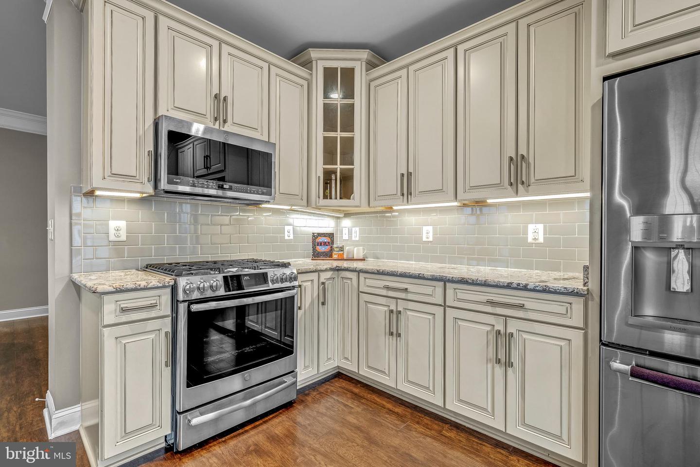 20981 ROCKY KNOLL SQ #301, ASHBURN, Virginia 20147, 2 Bedrooms Bedrooms, ,2 BathroomsBathrooms,Residential,For sale,20981 ROCKY KNOLL SQ #301,VALO2113854 MLS # VALO2113854