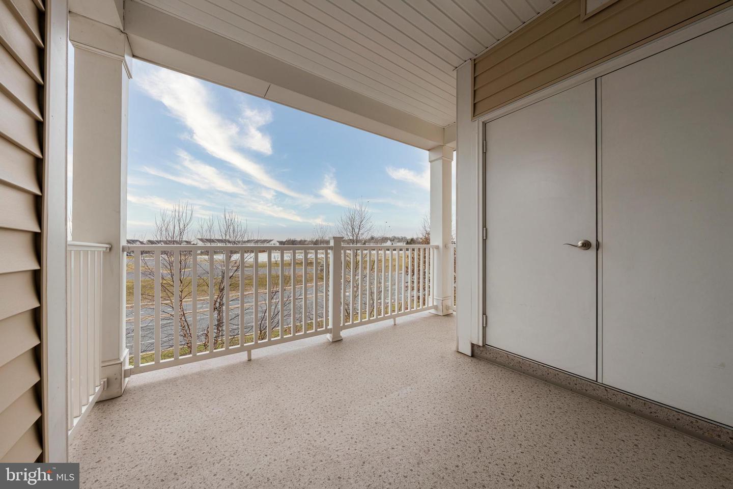 20981 ROCKY KNOLL SQ #301, ASHBURN, Virginia 20147, 2 Bedrooms Bedrooms, ,2 BathroomsBathrooms,Residential,For sale,20981 ROCKY KNOLL SQ #301,VALO2113854 MLS # VALO2113854