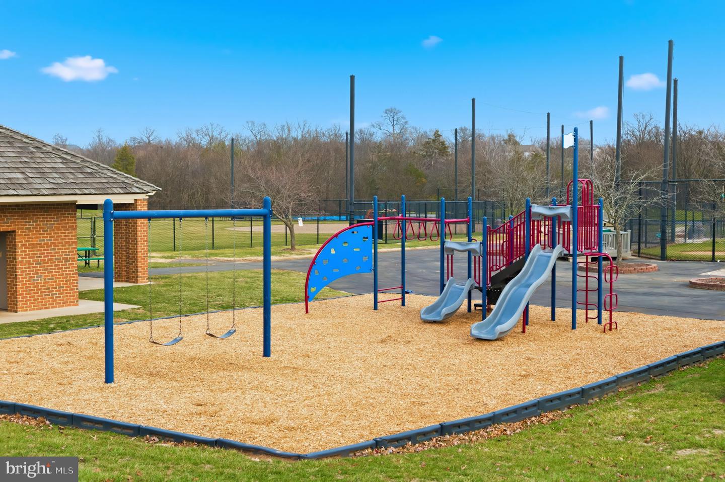 43484 BLACKSMITH SQ, ASHBURN, Virginia 20147, 3 Bedrooms Bedrooms, ,3 BathroomsBathrooms,Residential,For sale,43484 BLACKSMITH SQ,VALO2113896 MLS # VALO2113896