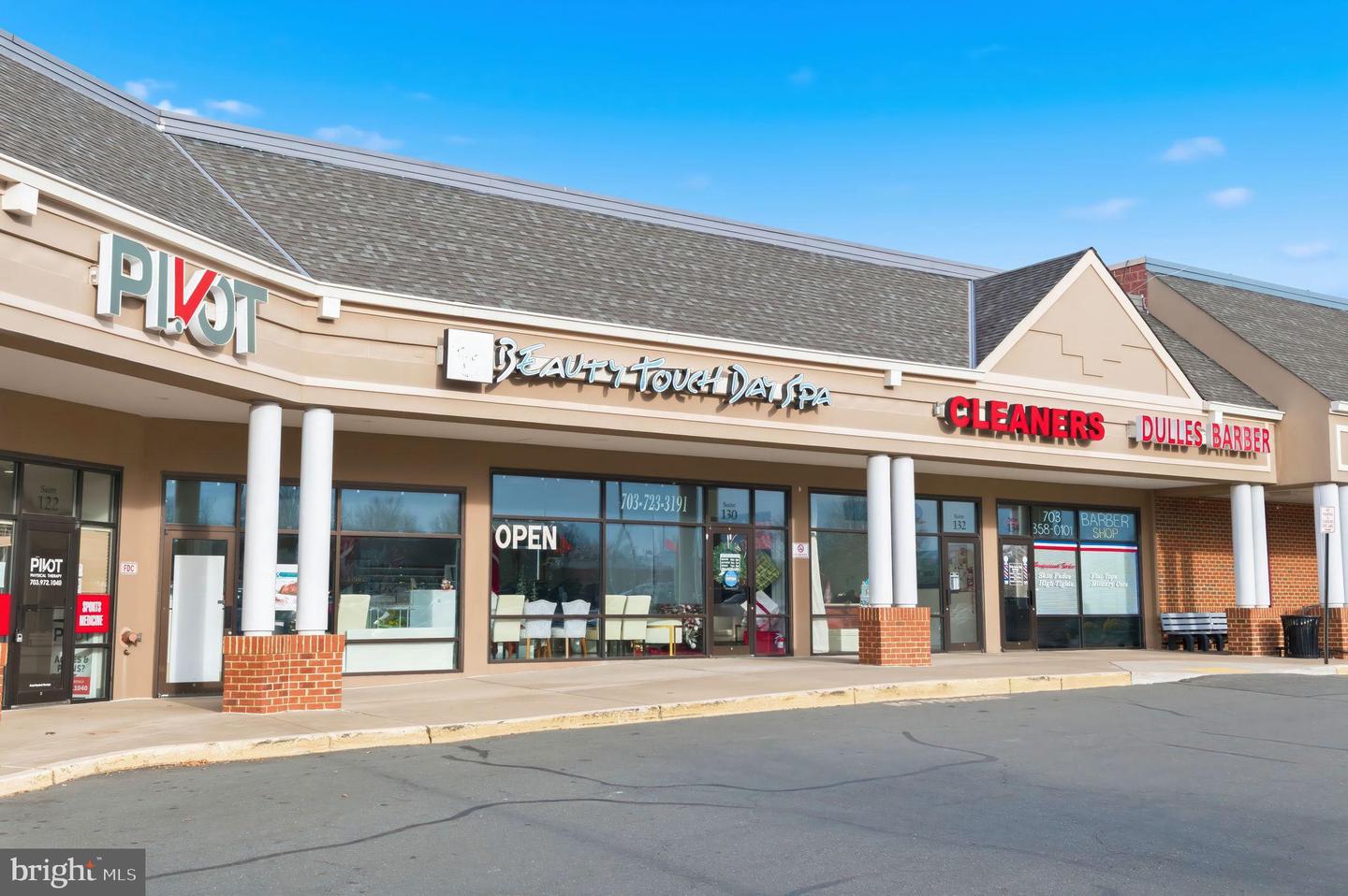 43484 BLACKSMITH SQ, ASHBURN, Virginia 20147, 3 Bedrooms Bedrooms, ,3 BathroomsBathrooms,Residential,For sale,43484 BLACKSMITH SQ,VALO2113896 MLS # VALO2113896