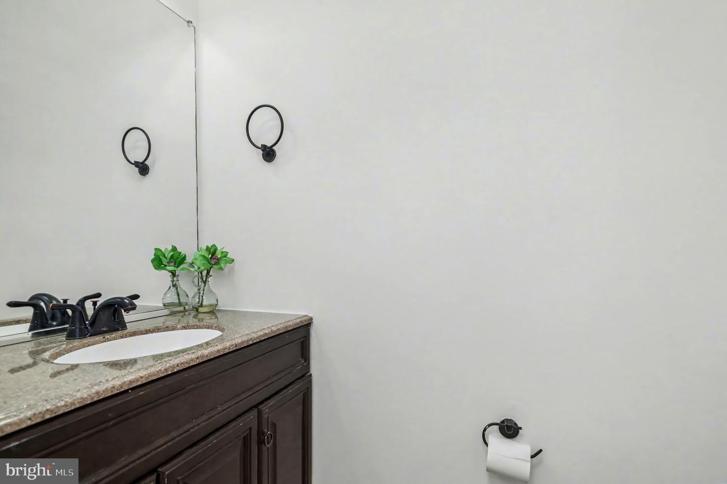 43484 BLACKSMITH SQ, ASHBURN, Virginia 20147, 3 Bedrooms Bedrooms, ,3 BathroomsBathrooms,Residential,For sale,43484 BLACKSMITH SQ,VALO2113896 MLS # VALO2113896