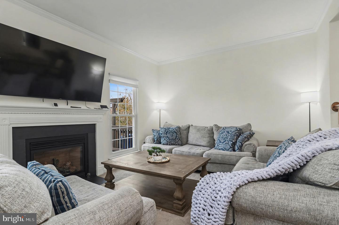 43484 BLACKSMITH SQ, ASHBURN, Virginia 20147, 3 Bedrooms Bedrooms, ,3 BathroomsBathrooms,Residential,For sale,43484 BLACKSMITH SQ,VALO2113896 MLS # VALO2113896