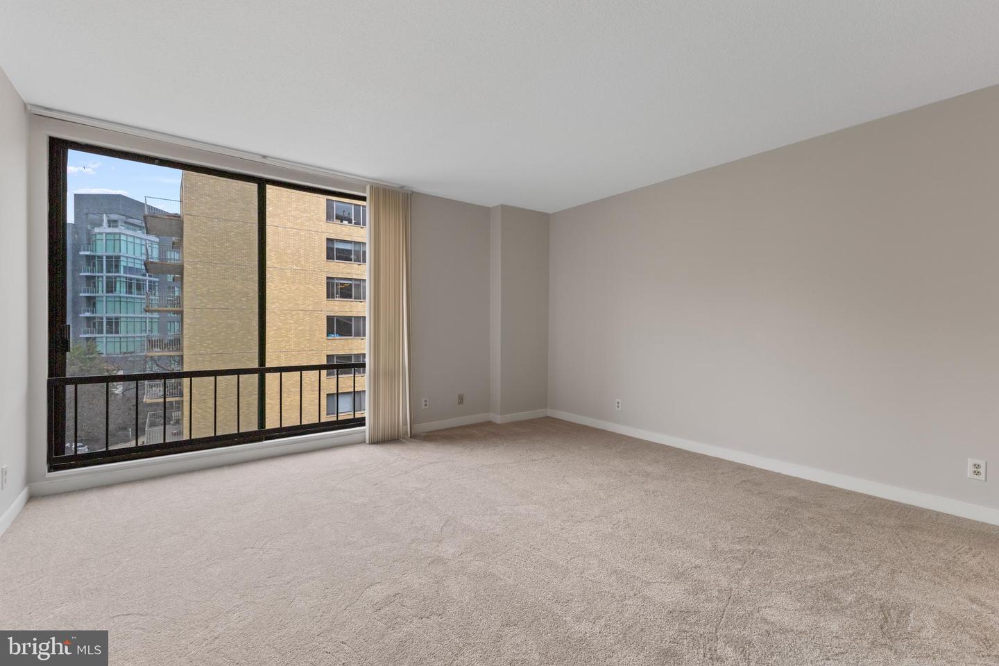 1099 22ND ST NW #601, WASHINGTON, District Of Columbia 20037, 3 Bedrooms Bedrooms, ,2 BathroomsBathrooms,Residential,For sale,1099 22ND ST NW #601,DCDC2241246 MLS # DCDC2241246