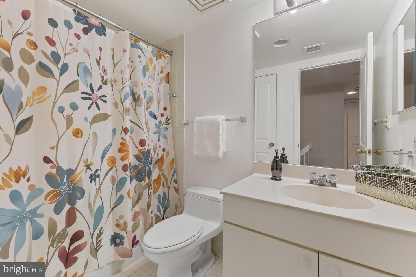 1099 22ND ST NW #601, WASHINGTON, District Of Columbia 20037, 3 Bedrooms Bedrooms, ,2 BathroomsBathrooms,Residential,For sale,1099 22ND ST NW #601,DCDC2241246 MLS # DCDC2241246