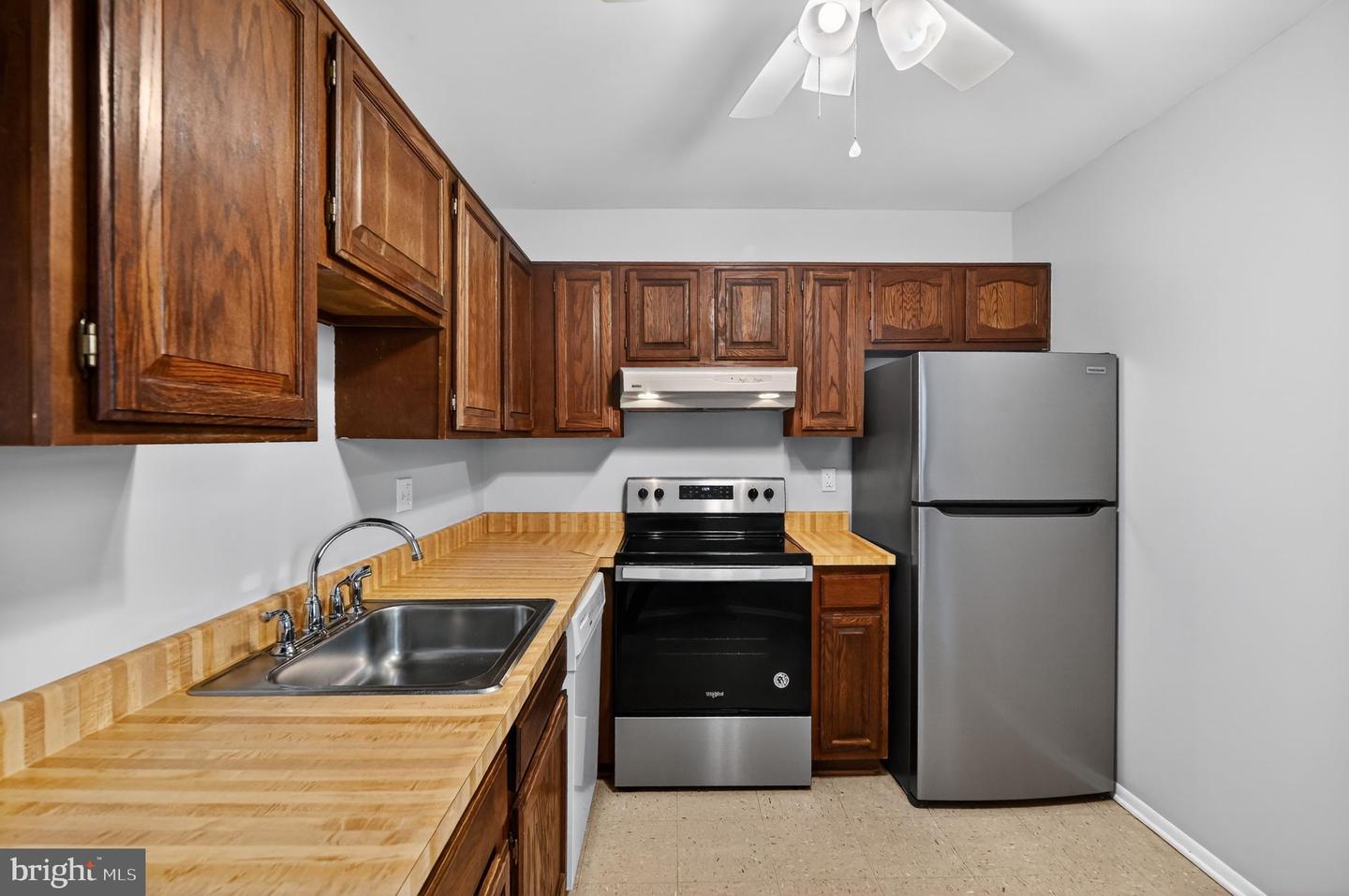 2532 GLENGYLE DR #170, VIENNA, Virginia 22181, 3 Bedrooms Bedrooms, ,2 BathroomsBathrooms,Residential,For sale,2532 GLENGYLE DR #170,VAFX2285752 MLS # VAFX2285752