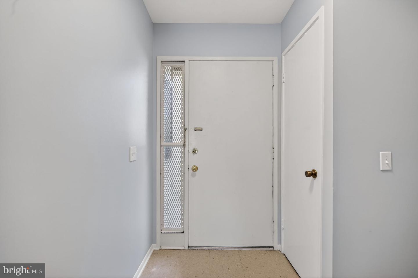 2532 GLENGYLE DR #170, VIENNA, Virginia 22181, 3 Bedrooms Bedrooms, ,2 BathroomsBathrooms,Residential,For sale,2532 GLENGYLE DR #170,VAFX2285752 MLS # VAFX2285752