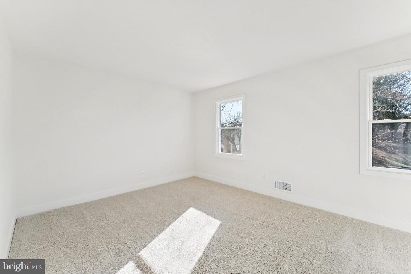 9703 BRAGG LN, MANASSAS, Virginia 20110, 3 Bedrooms Bedrooms, ,1 BathroomBathrooms,Residential,For sale,9703 BRAGG LN,VAMN2009942 MLS # VAMN2009942